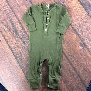 Kate Quinn Green 6-12 month organic cotton pajama onesie Henley